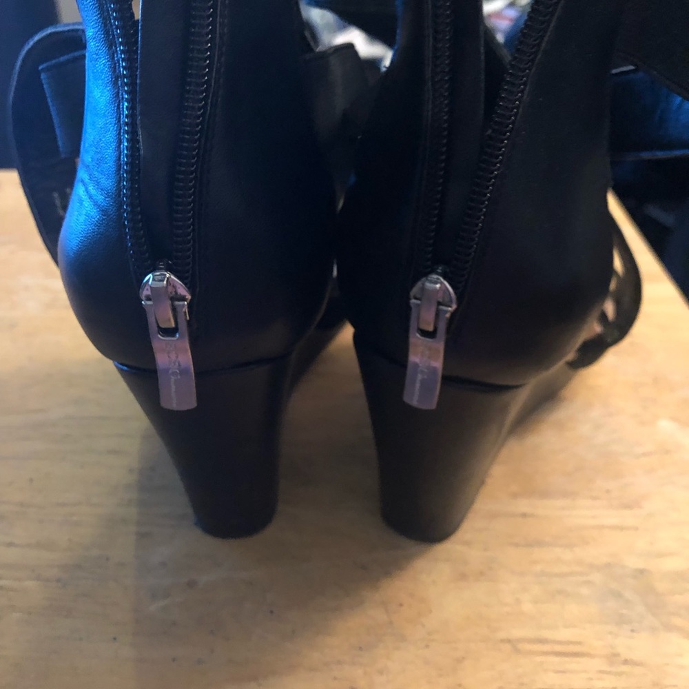 Shoes - Picture 2 of 3